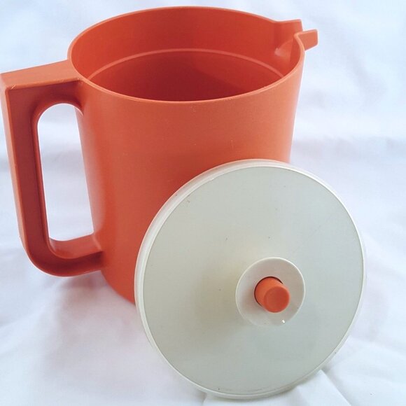 Tupperware Water Juice Pitcher 1575-9 Push Button Seal Holds 1.5 Quarts Orange - Picture 6 of 8